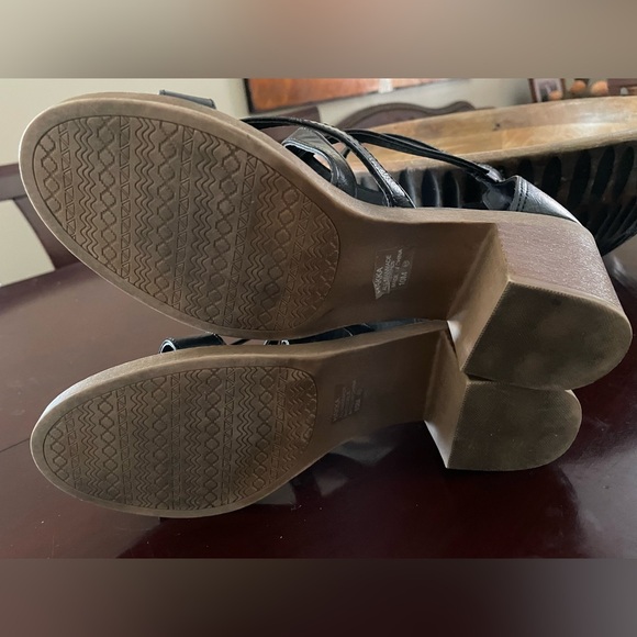 Jellypop Zipper Back Heel Ankle Strap Sandals Black Manmade Women’s Size 10 - Picture 5 of 11